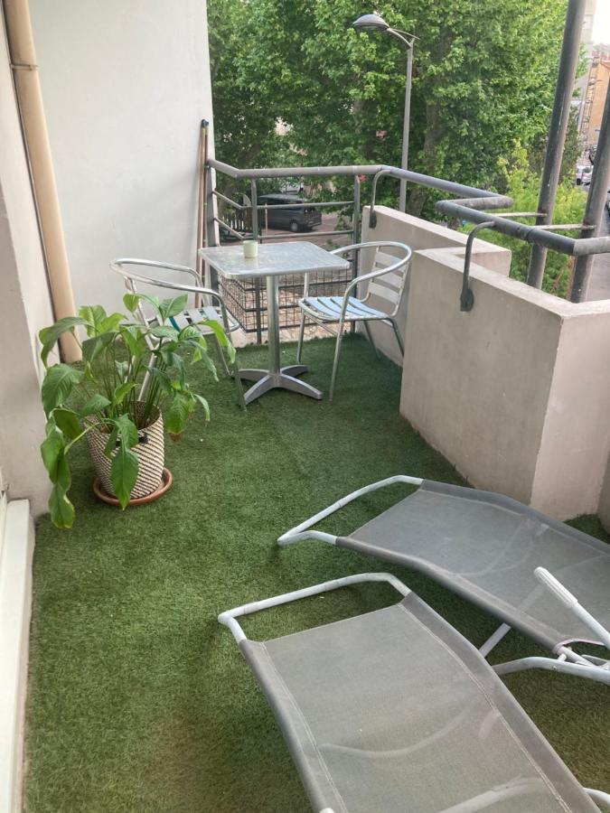 Apparement Chaleureux Avec Balcon Apartment Marseilles
