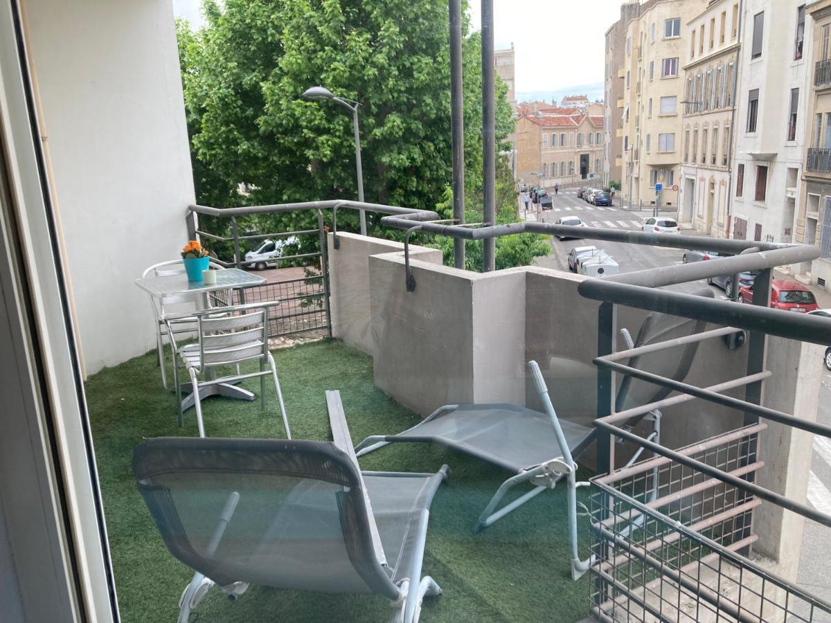 Apparement Chaleureux Avec Balcon Apartment Marseilles