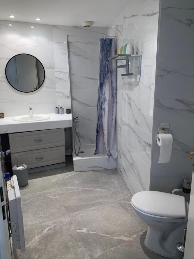 Apparement Chaleureux Avec Balcon Appartement Marseille